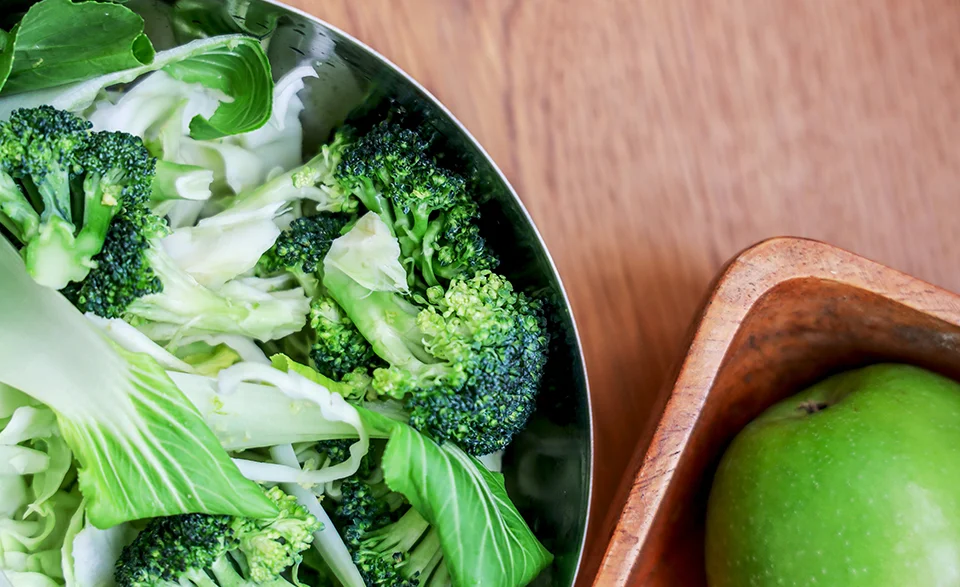 Broccoli und Apfel